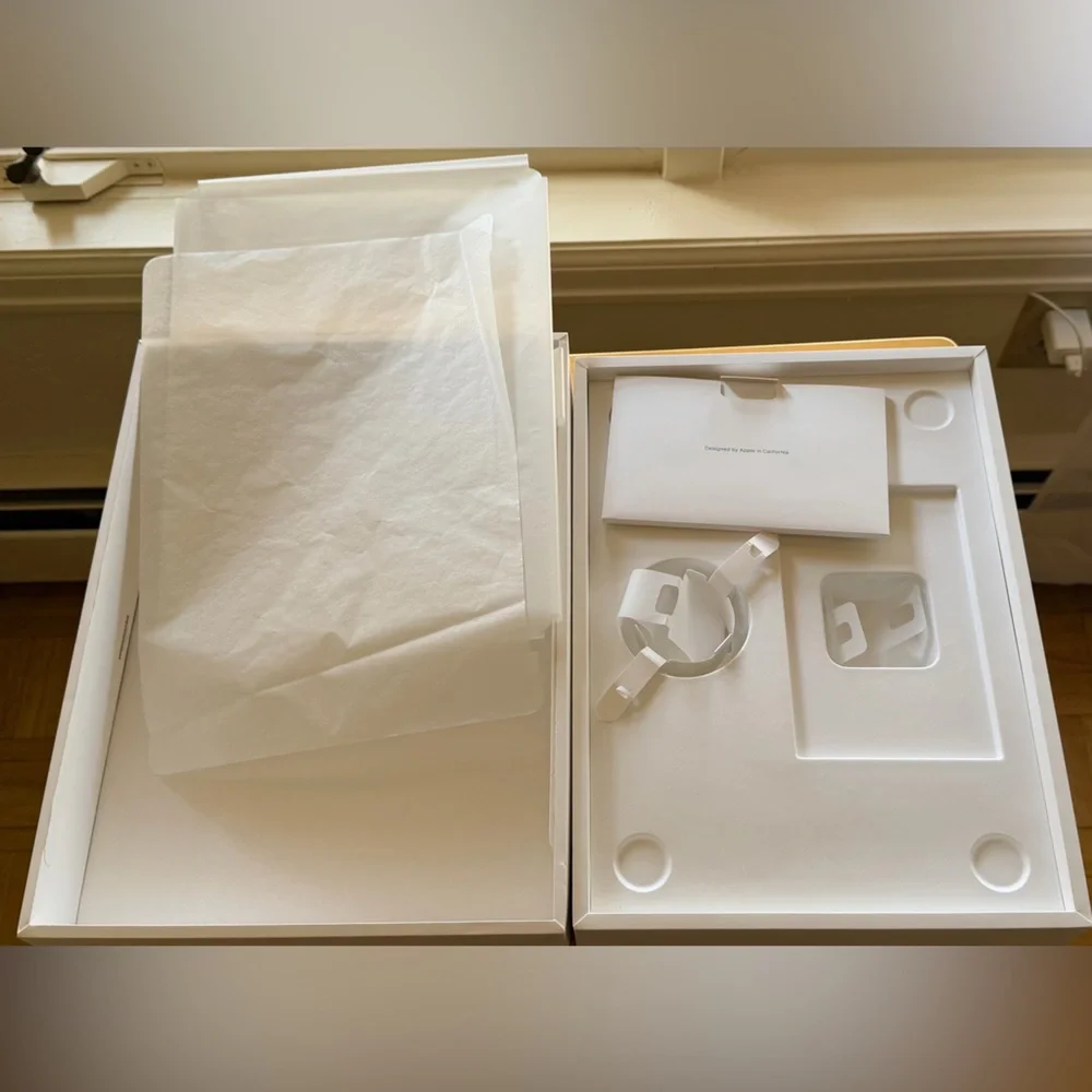 ORIGINAL BOX ONLY – NO COMPUTER: Apple MacBook Air M4 (2025) 13” Midnight